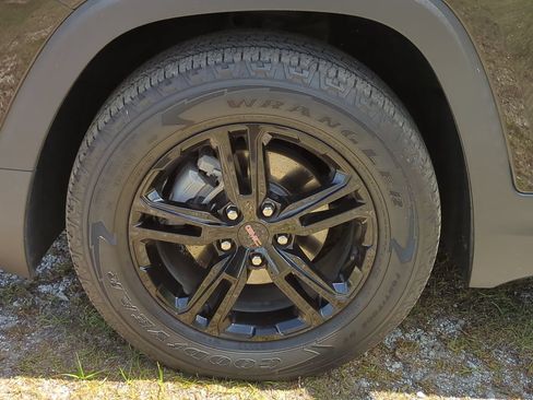 Used 2022 GMC Terrain AT4 AWD/4WD image 24