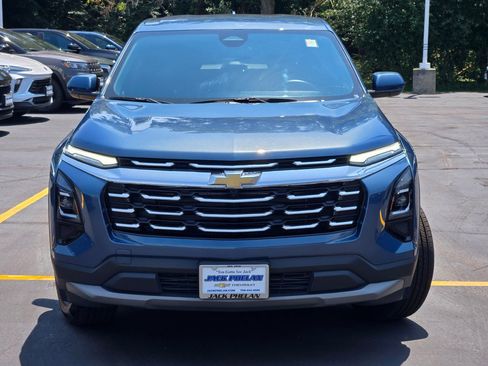Used 2025 Chevrolet Equinox LT FWD image 3