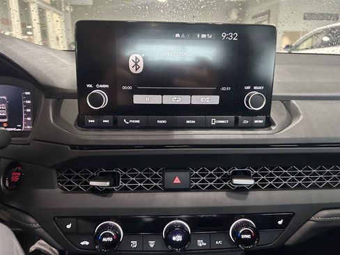 Used 2023 Honda Accord EX image 10
