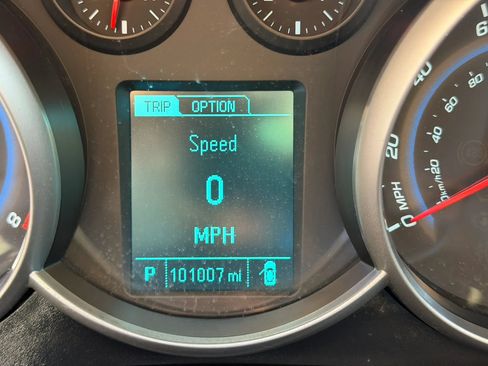 Used 2015 Chevrolet Cruze LT FWD image 20