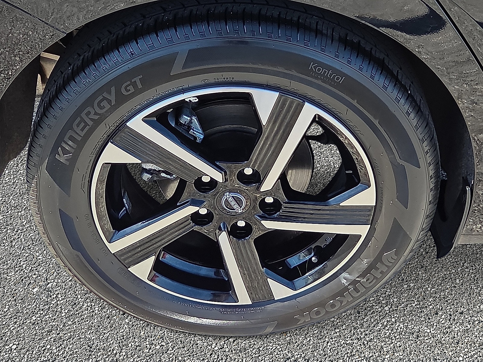 Used 2025 Nissan Sentra SV FWD image 7