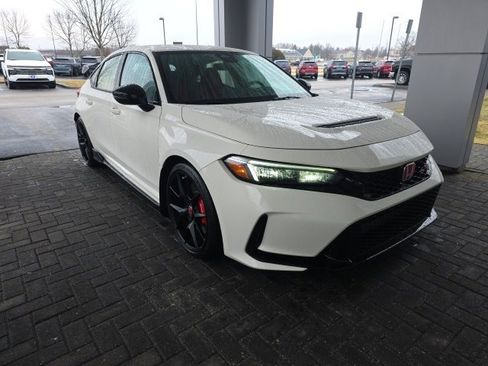 Used 2025 Honda Civic Type R image 5