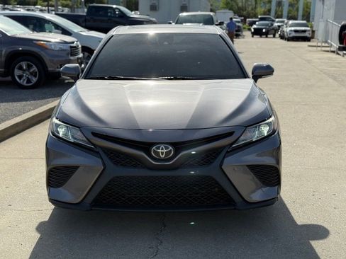 Used 2019 Toyota Camry SE w/ Audio Package image 3