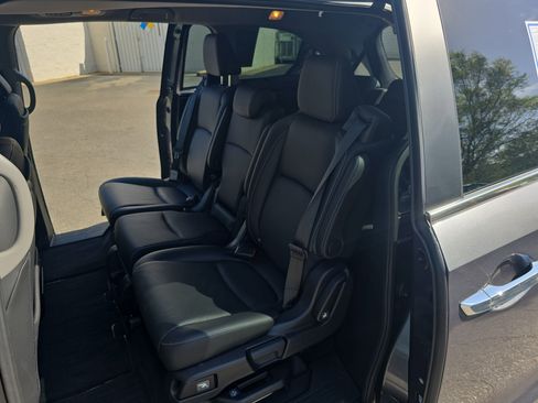 Used 2023 Honda Odyssey Touring image 16