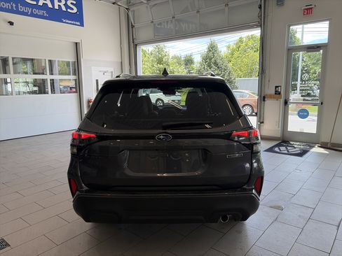 Used 2025 Subaru Forester Touring AWD/4WD image 5