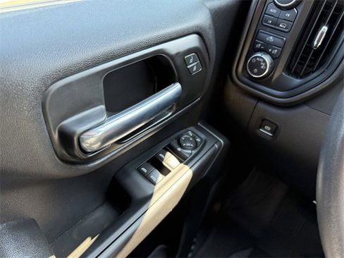 Used 2025 Chevrolet Silverado 1500 Custom image 22