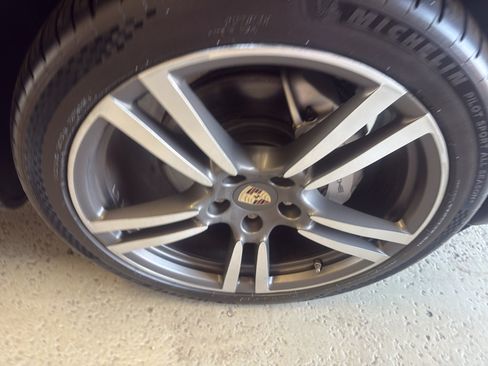 Used 2012 Porsche Cayenne S AWD/4WD image 36