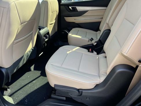 New 2026 Buick Enclave Preferred w/ Power Package image 11