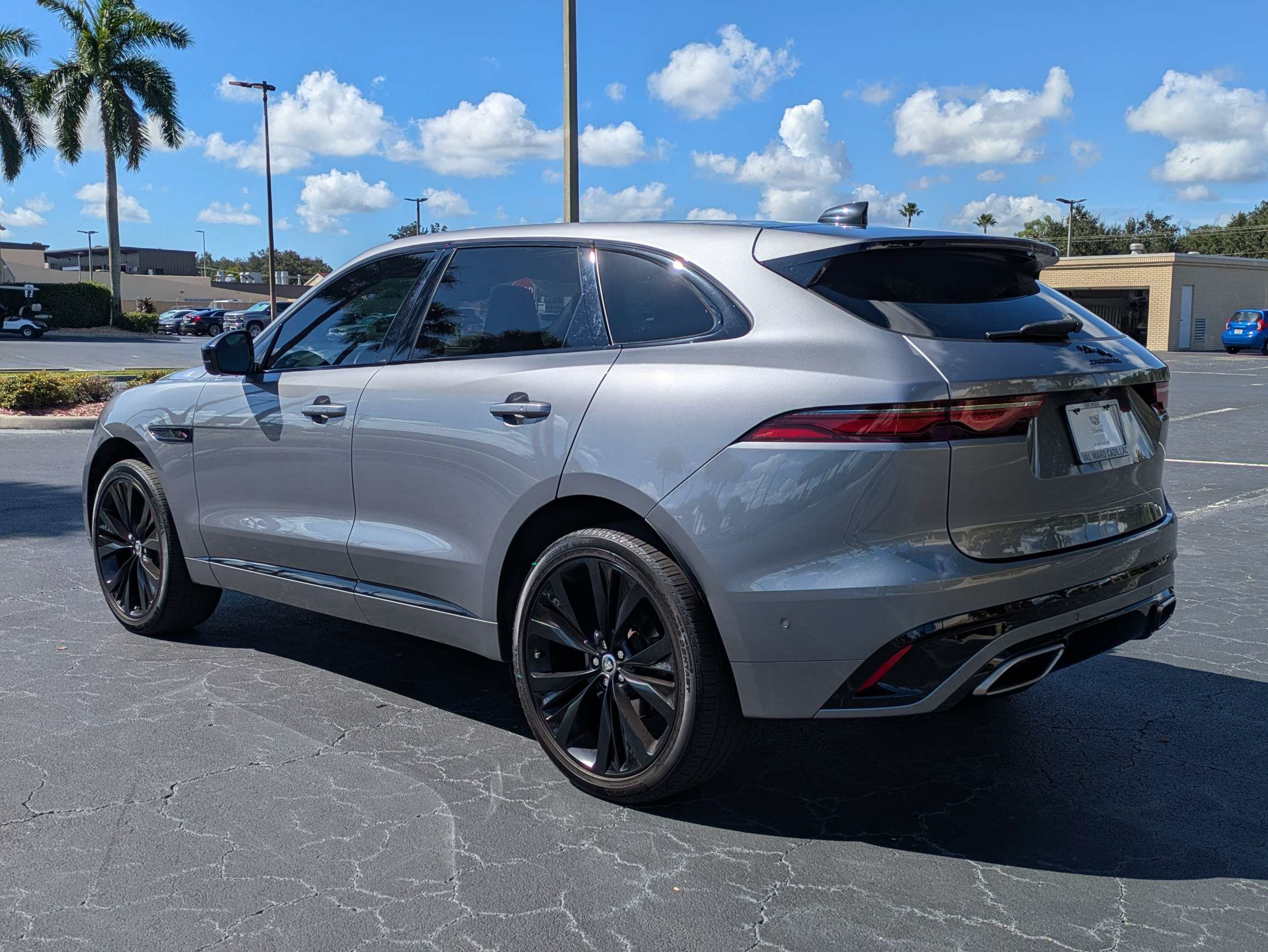 Used 2024 Jaguar F-PACE R-Dynamic S AWD/4WD image 3