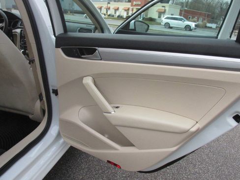 Used 2017 Volkswagen Passat 1.8T S image 56