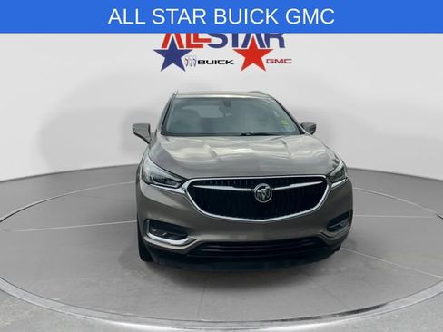 Used 2020 Buick Enclave Essence w/ Sound and Sites Package FWD image 2