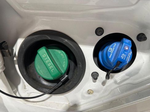 Used 2018 Nissan Titan PRO-4X w/ Pro-4x Convenience Package image 15