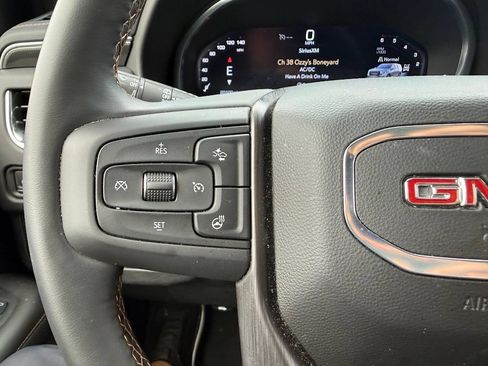 Used 2024 GMC Yukon AT4 AWD/4WD image 36