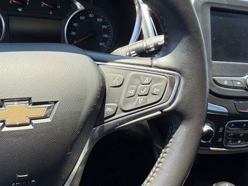 Used 2021 Chevrolet Equinox LT AWD/4WD image 17