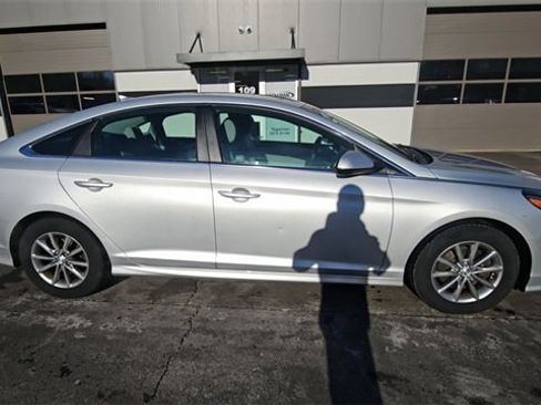 Used 2019 Hyundai Sonata SE image 9