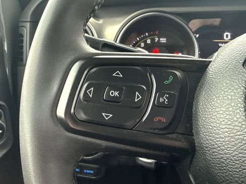 Used 2023 Jeep Wrangler Unlimited w/ Cold Weather Group image 40