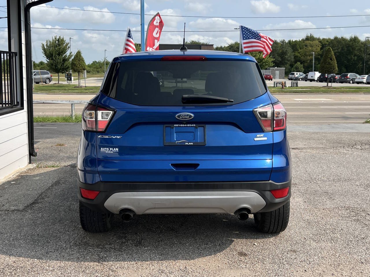 Used 2017 Ford Escape SE FWD image 6