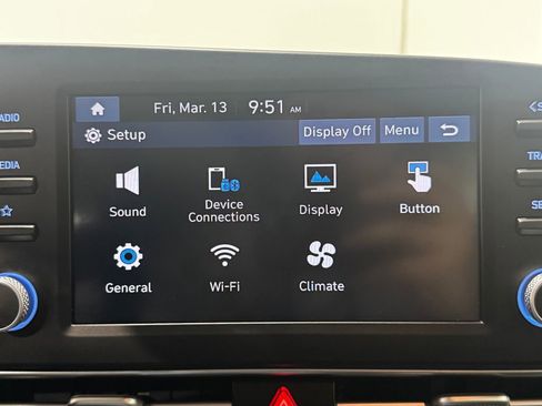 Used 2025 Hyundai Elantra SE image 35