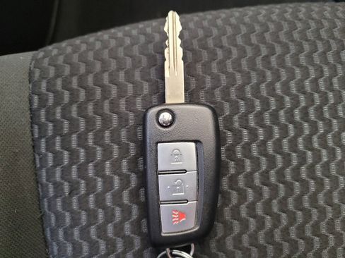 Used 2022 Nissan Rogue Sport S AWD/4WD image 32