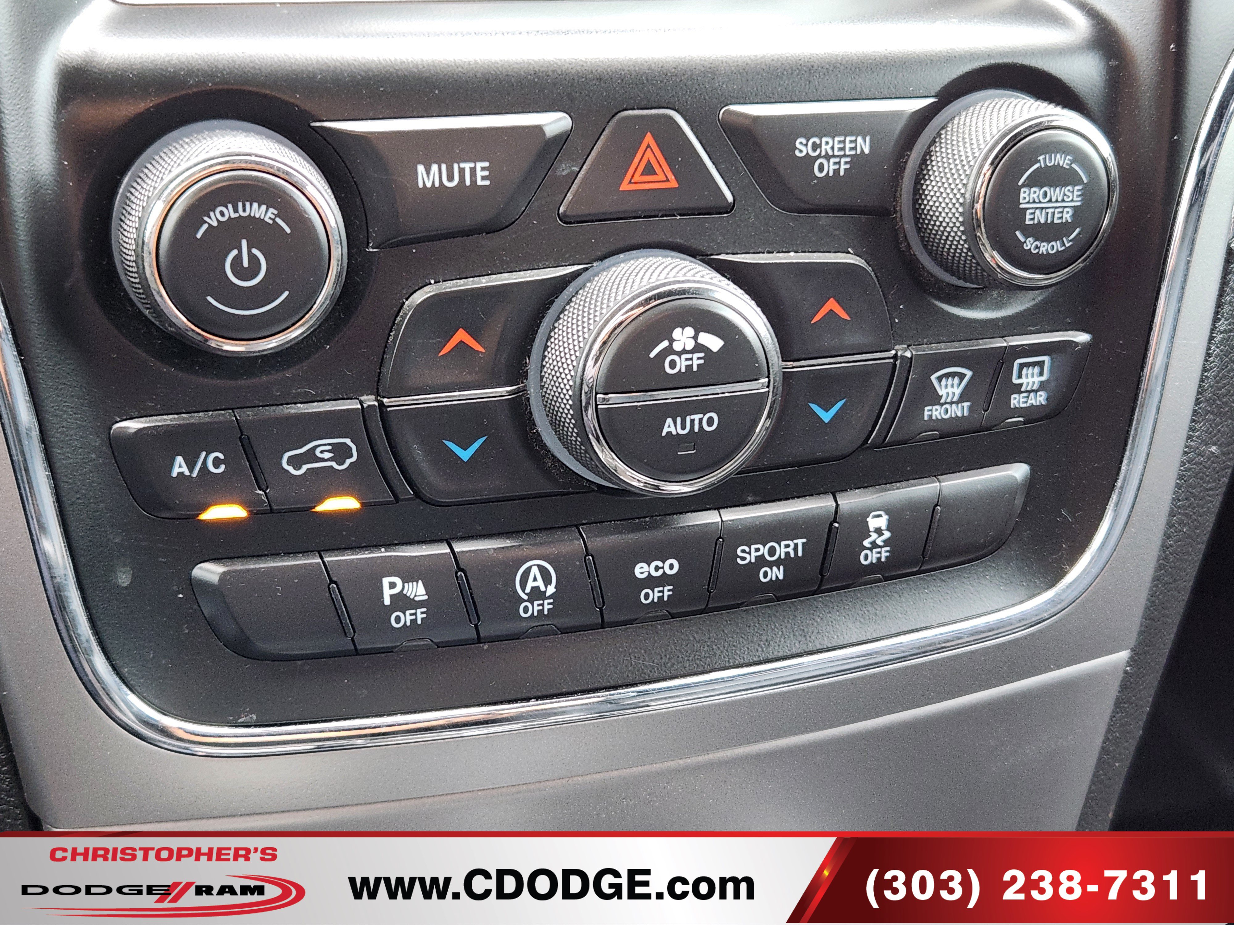 Used 2018 Jeep Grand Cherokee Limited AWD/4WD image 26
