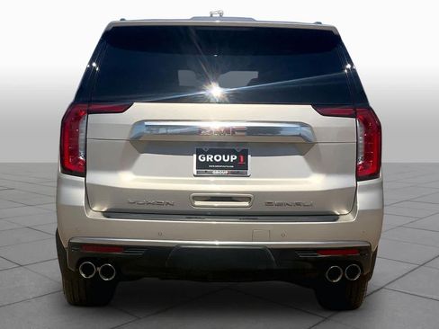 Used 2023 GMC Yukon XL Denali AWD/4WD image 5