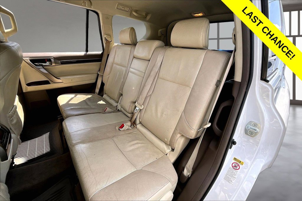 Used 2016 Lexus GX 460 w/ Premium Package AWD/4WD image 26