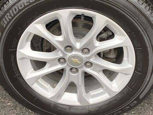 Used 2019 Chevrolet Equinox LS w/ LS Convenience Package image 27