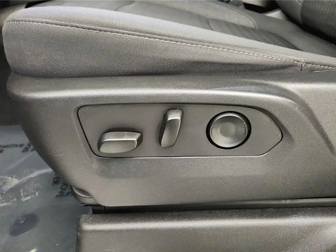 Used 2023 Chevrolet Silverado 1500 LT image 28