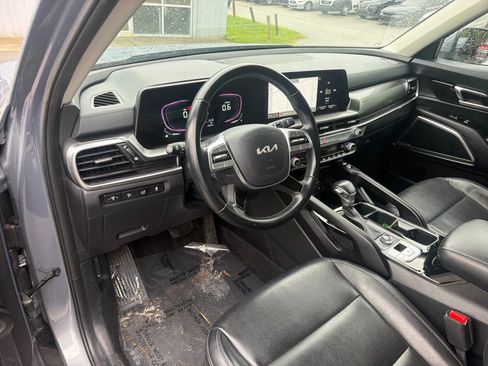 Used 2025 Kia Telluride S AWD/4WD image 15