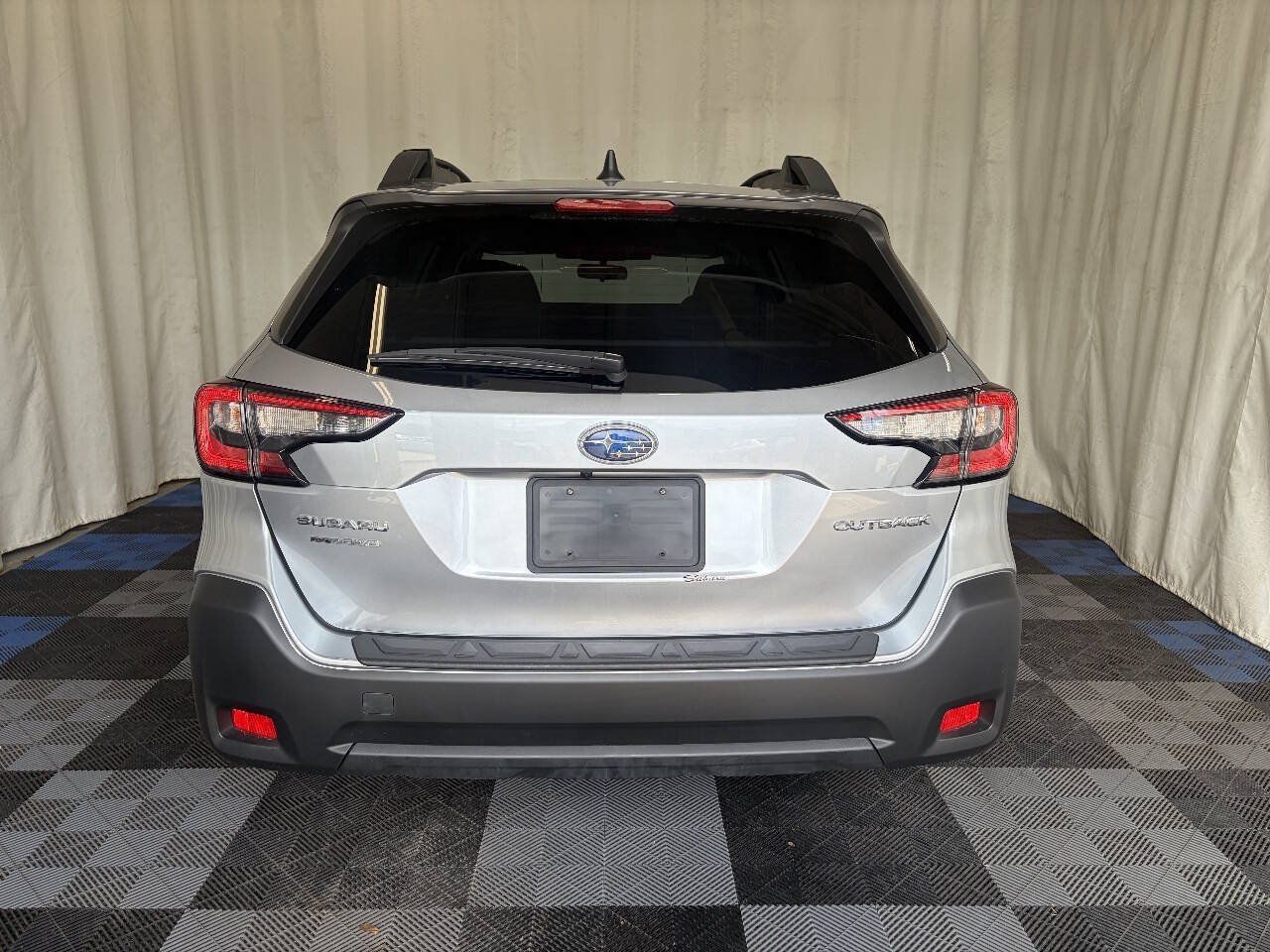 Used 2023 Subaru Outback Premium AWD/4WD image 7