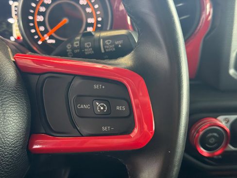 Used 2018 Jeep Wrangler Unlimited Sport S AWD/4WD image 18