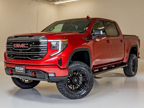 Used 2023 GMC Sierra 1500 AT4 w/ AT4 Preferred Package AWD/4WD image 5