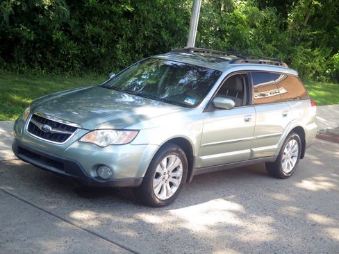 Used 2009 Subaru Outback 2.5i Limited AWD/4WD image 33