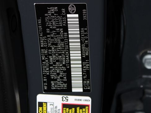 Used 2025 Toyota Camry SE FWD image 36