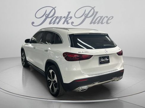 Certified 2026 Mercedes-Benz GLA 250 4MATIC image 3