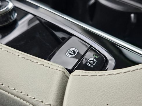 Certified 2023 Volvo XC90 B6 Plus w/ Protection Package Premier AWD/4WD image 23