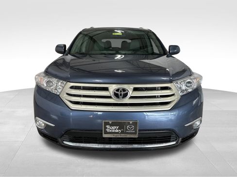 Used 2013 Toyota Highlander SE image 2