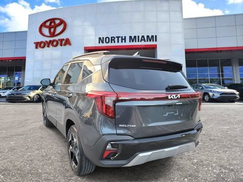 Used 2025 Kia Seltos EX w/ EX Sunroof Package FWD image 3