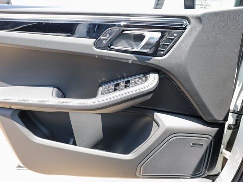New 2025 Porsche Macan S image 23