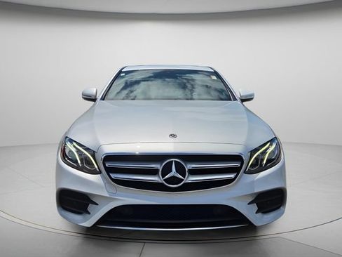 Used 2018 Mercedes-Benz E 300 image 4