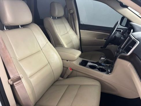 Used 2018 Jeep Grand Cherokee Limited image 17