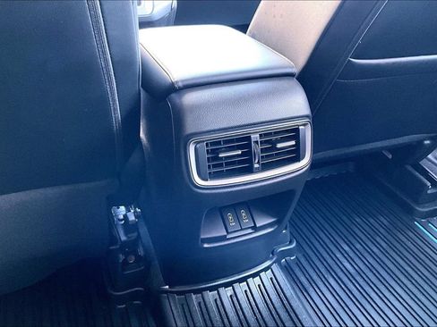 Used 2017 Honda CR-V Touring image 11