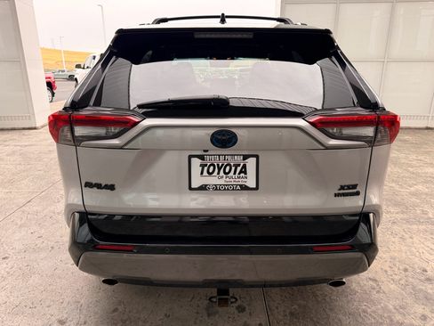 Used 2021 Toyota RAV4 XSE AWD/4WD image 7