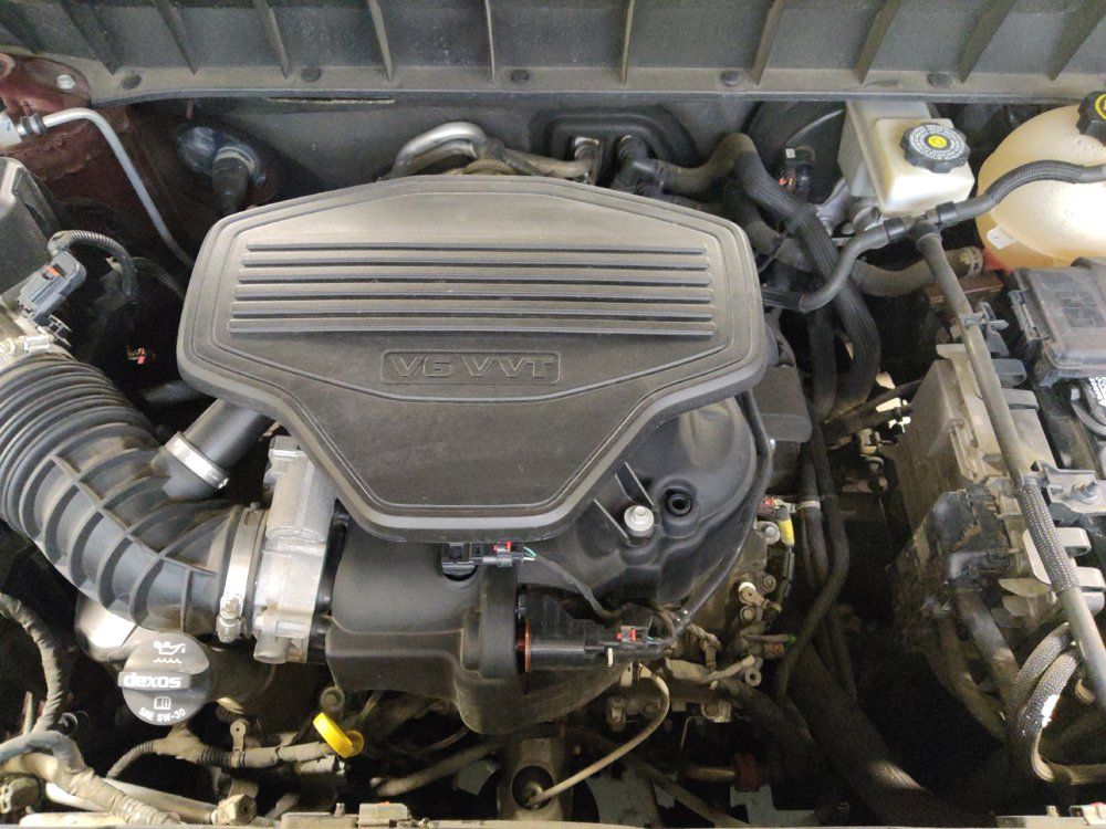 Used 2019 GMC Acadia SLT FWD image 30