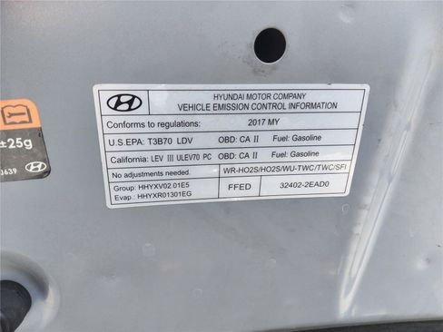 Used 2017 Hyundai Elantra Limited w/ Limited Tech Package 04 FWD image 11