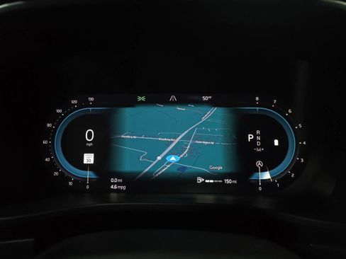 Used 2023 Volvo XC40 B5 Ultimate image 24