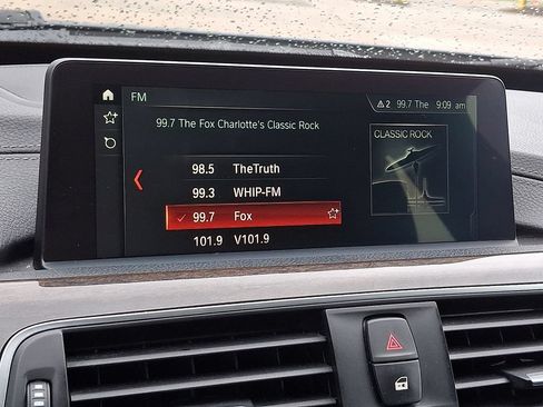 Used 2018 BMW 330i Gran Turismo xDrive AWD/4WD image 17
