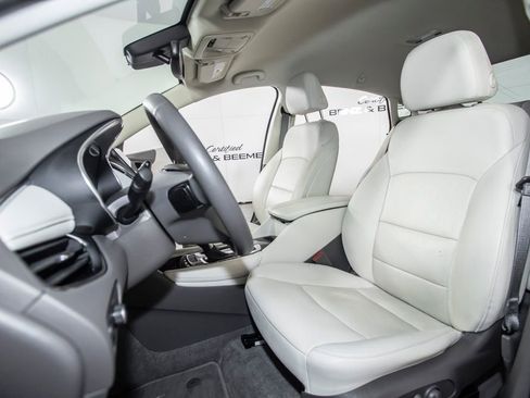 Used 2024 Chevrolet Malibu LT image 17