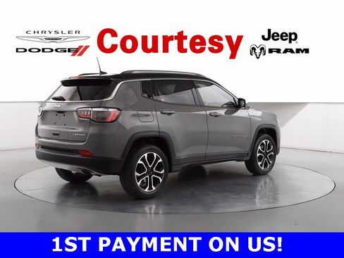 Certified 2022 Jeep Compass Limited image 5