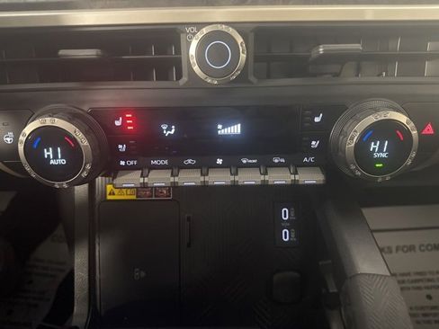 Used 2025 Toyota Tacoma Limited image 16